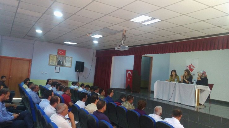 ASP Van Müdürlüğü Özalp’ta seminer düzenledi