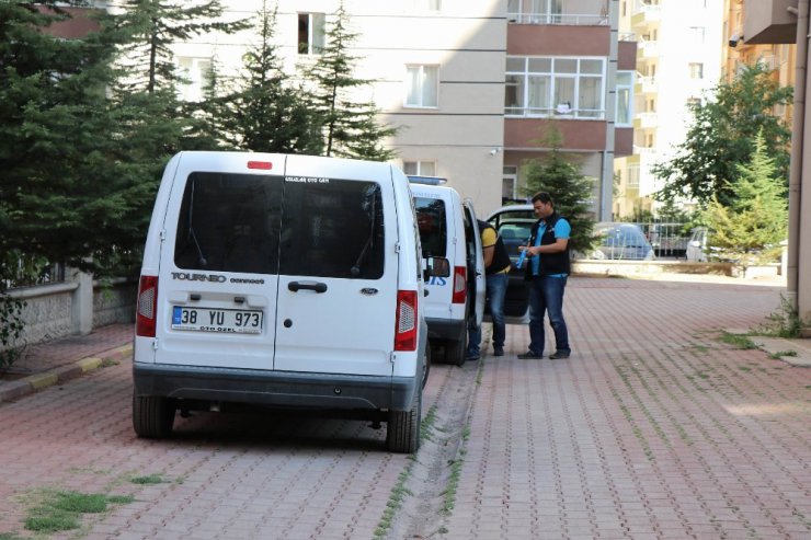 Bunalıma giren kadın 12. kattan kendini attı