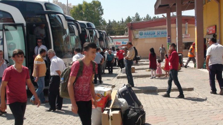 Kızıltepe otogarında Kurban Bayramı yoğunluğu