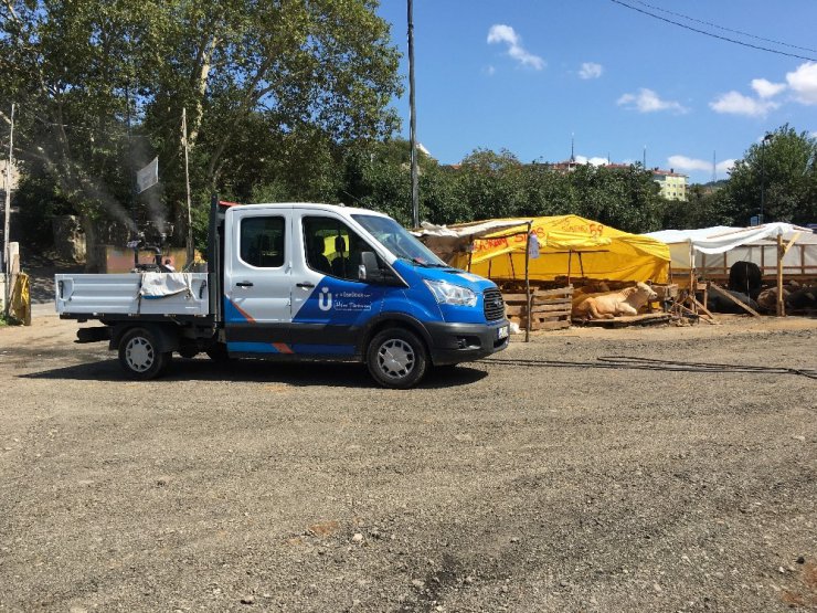 Kurban satış alanlarındaki kötü kokuya lavantalı önlem