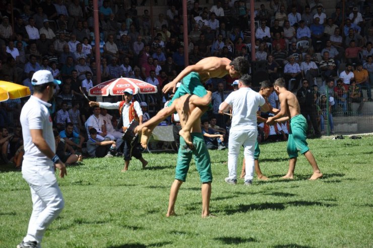 Afşin Eshab-ı Kehf Karakucak Güreş Festivali başladı