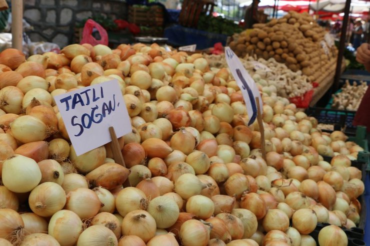 Bayram öncesi soğan ve sarımsak satışları arttı