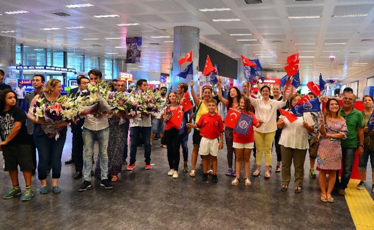 Sualtı Hokeyi Milli Takımı İstanbul’a geldi