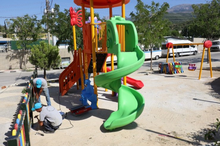 Yunusemre’den çocuklara bayram hediyesi