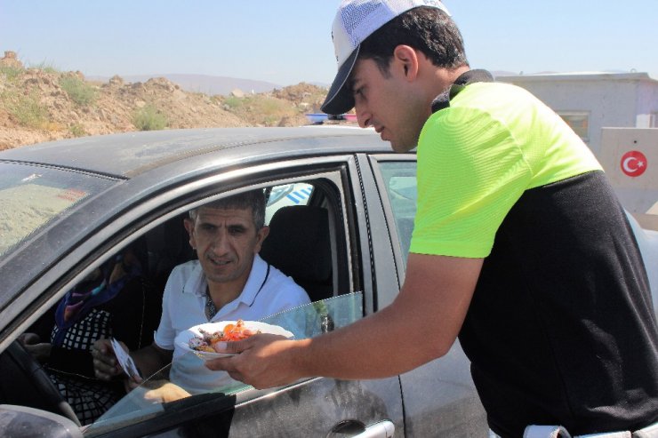 Sürücülere şeker tadında uyarı