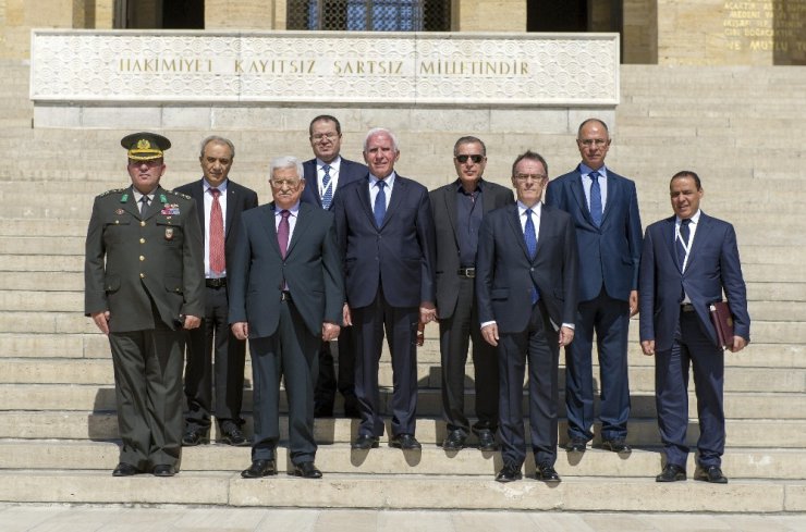 Filistin Devlet Başkanı Abbas, Anıtkabir’i ziyaret etti