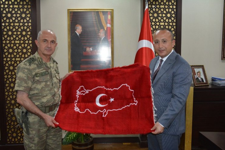 Van Asayiş Jandarma Komutanı Korgeneral Karataş, Siirt’te