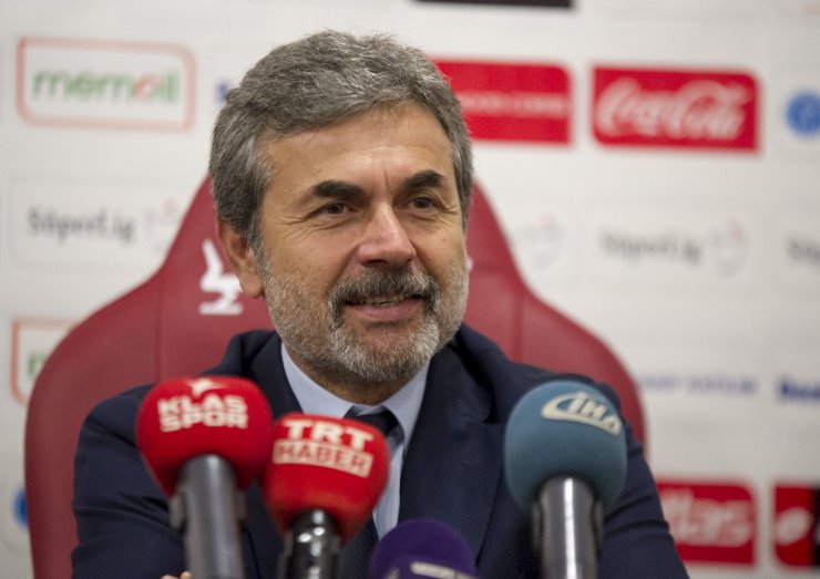 Aykut Kocaman: "Galibiyetten başka oyunda çok doğru ve güzel şeyler yoktu"