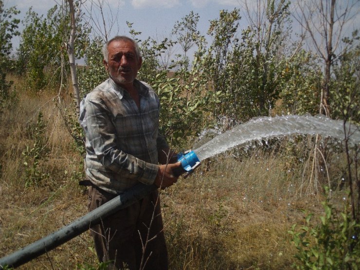 Taşıma suyla meyvecilik yapan çiftçiye destek