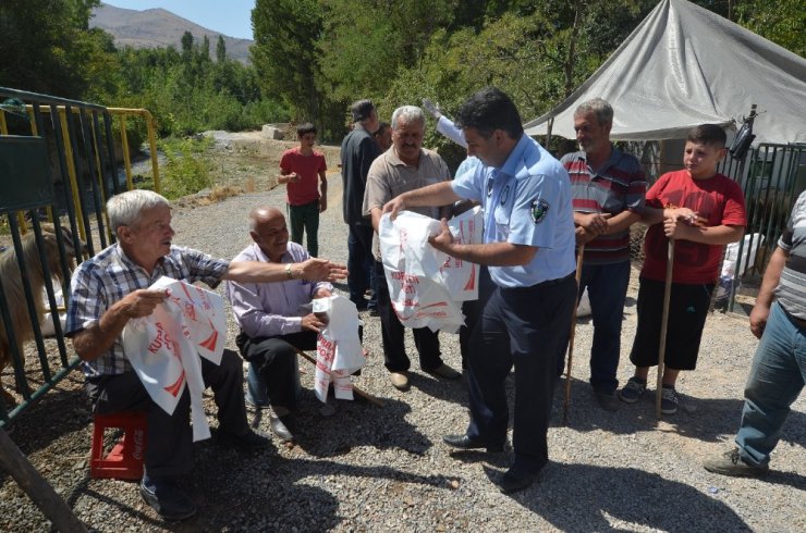 Yeşilyurt’ta 12 farklı noktada kurban satış-kesim yerleri oluşturuldu