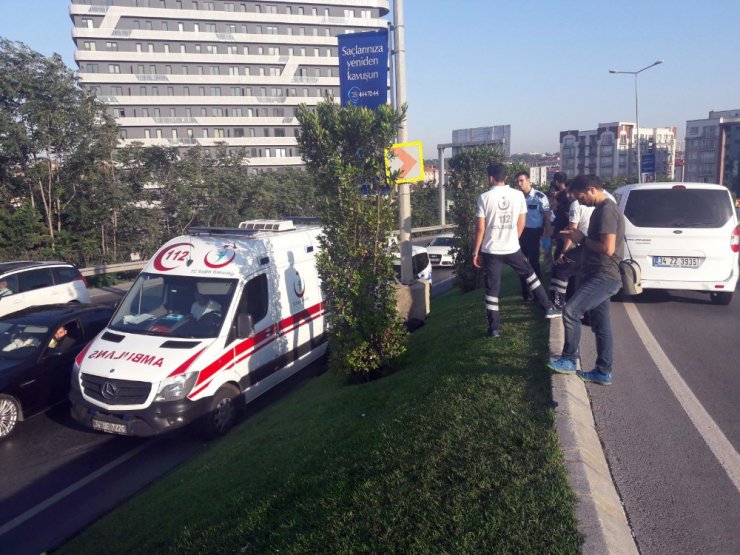 Zeytinburnu’da yol kenarında erkek cesedi bulundu