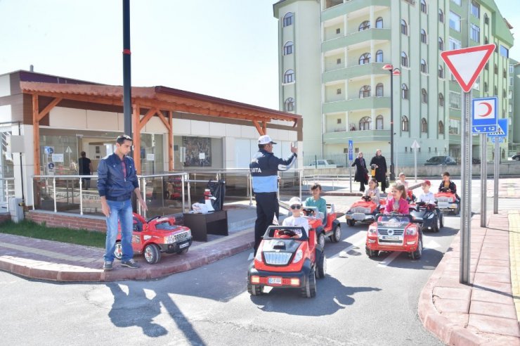 Belediye Başkanı Tahsin Babaş’a AK Parti’den ödül