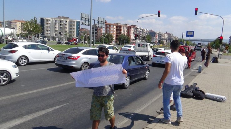 Bayram yoğunluğuna otostoplu çözüm