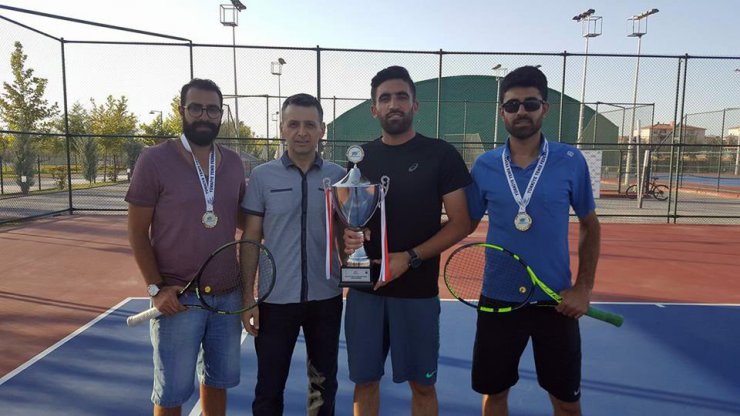 Malatya Tenis ve Dağcılık Spor Kulübü, Spor Toto Doğu Ligi’nde şampiyon oldu