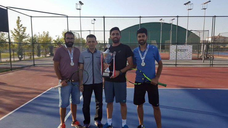 Malatya Tenis ve Dağcılık Spor Kulübü, Spor Toto Doğu Ligi’nde şampiyon oldu