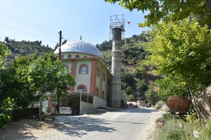 Nazilli Belediyesi Çatak Mahallesi camisini düzenliyor