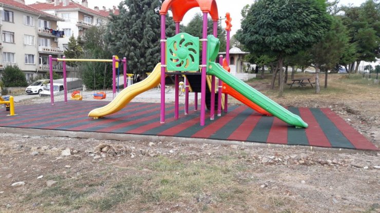 Simav’da çocuk parkları yenilendi