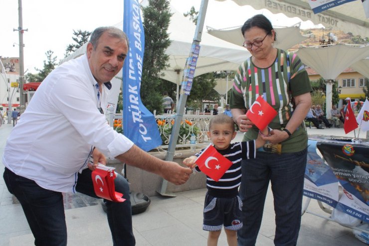 THK, Tokat’ta 5 bin bayrak dağıttı