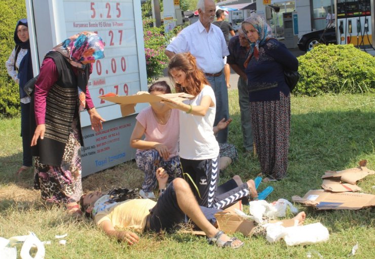 Antalya’da kontrolden çıkan otomobil karşı şeride geçti: 1 ölü, 1’i ağır 3 yaralı