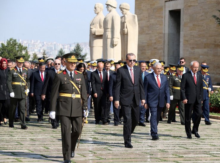 Devlet erkanı Anıtkabir’de