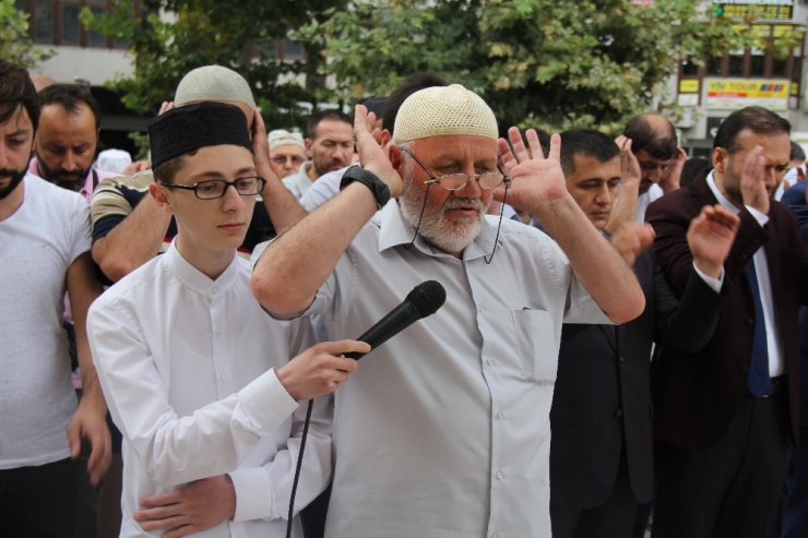 Arakan’da hayatını kaybedenler için cenaze namazı kılındı