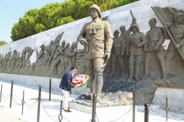 Başkan Kocadon, Çanakkale’de şehitlere dua etti