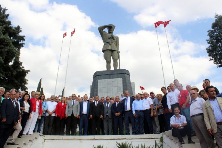 CHP’den çifte bayramlaşma