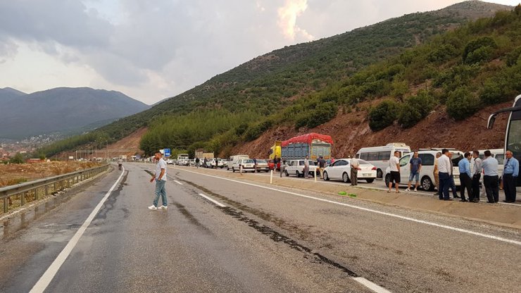 Denizli’de sağanak yağış sel ve heyelana neden oldu