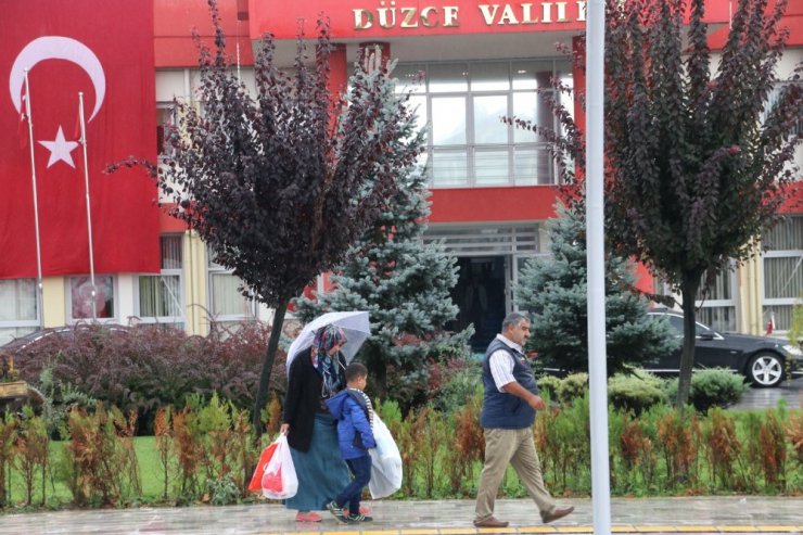 Düzce’de günler sonra yağan yağmur serinletti