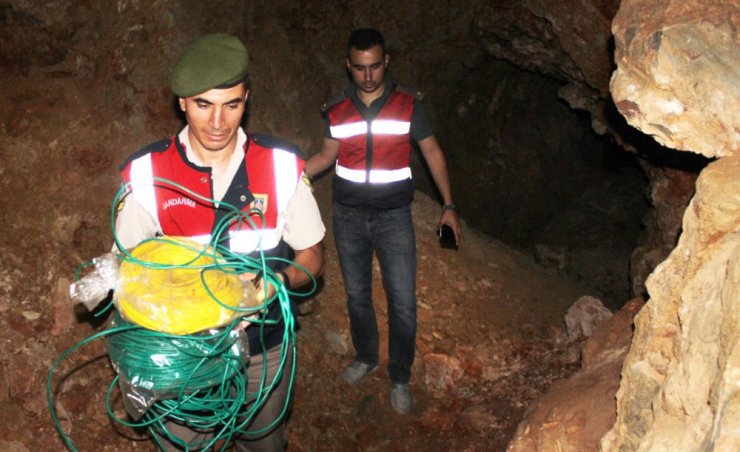 Eski maden ocağında bulunan dinamit lokumları imha edildi