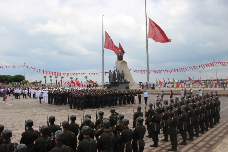 İskenderun’da Zafer Bayramı coşkusu