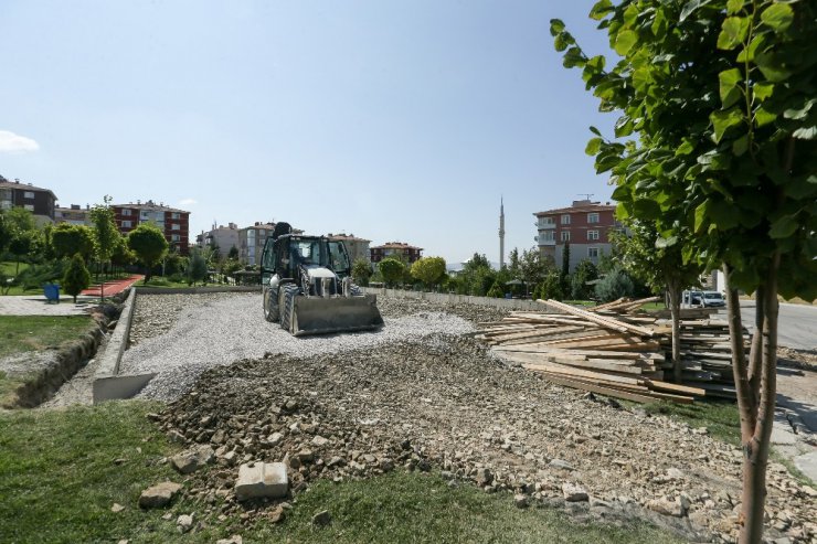 Sincan’da park ve spor alanları yapımı devam ediyor