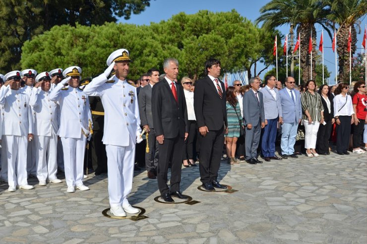 30 Ağustos coşkusu İzmir’in ilçelerini sardı