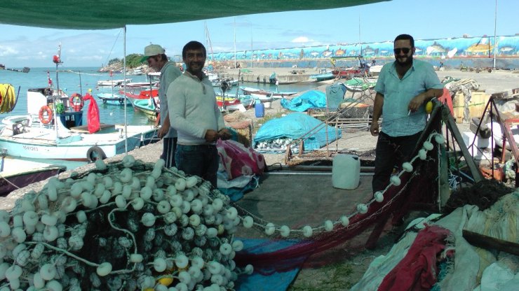 Batı Karadeniz’de balıkçılar Kurban Bayramı’na takıldı