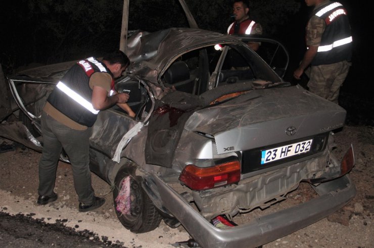 Elazığ’da feci kaza, baba ile 1 yaşındaki oğlu öldü