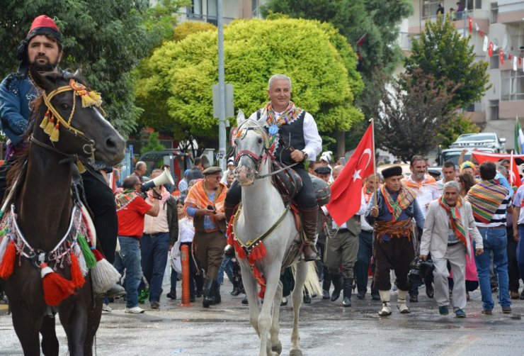 Yağmur altında yörük göçü