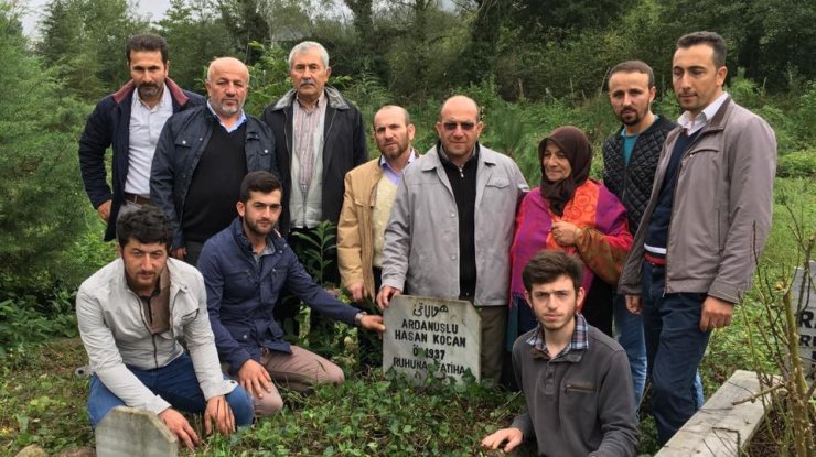 Arefe gününde mezarlıklara akın ettiler