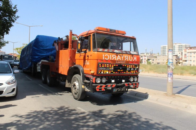 İzmir’deki patlamanın hedefi olan otobüs kaldırıldı