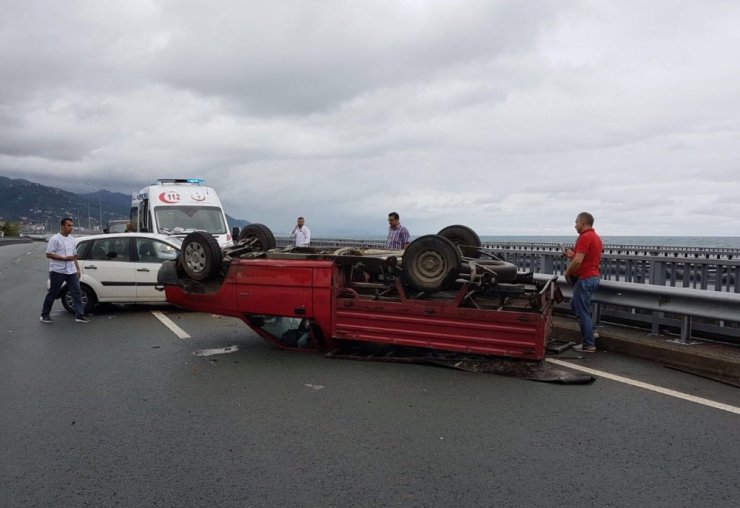 Çayeli’nde trafik kazası: 2 yaralı