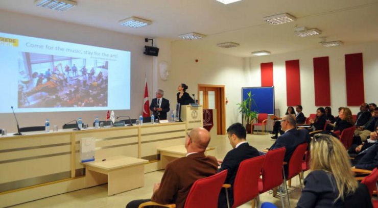 Yakın Doğu Üniversitesi Araba Müzesi, Müzeler Birliği Konferansında temsil edildi