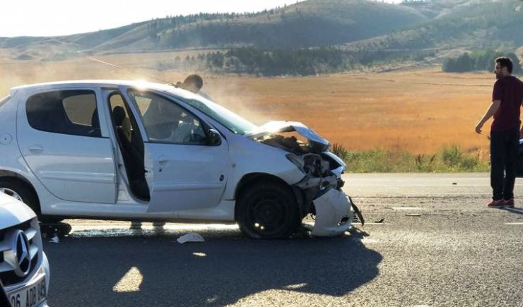 Ankara’da trafik kazası: 3 yaralı