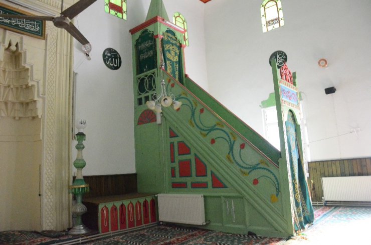 Selçuklu Devleti zamanında yapılan 752 yıllık cami hala orijinalliğini koruyor