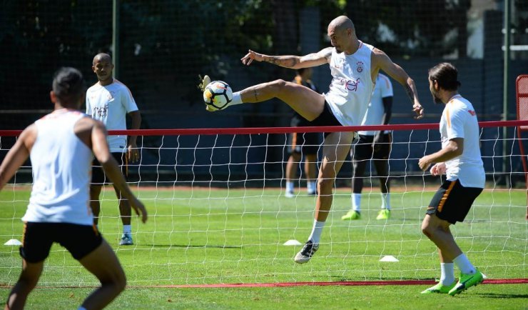 Galatasaray’da neşeli antrenman