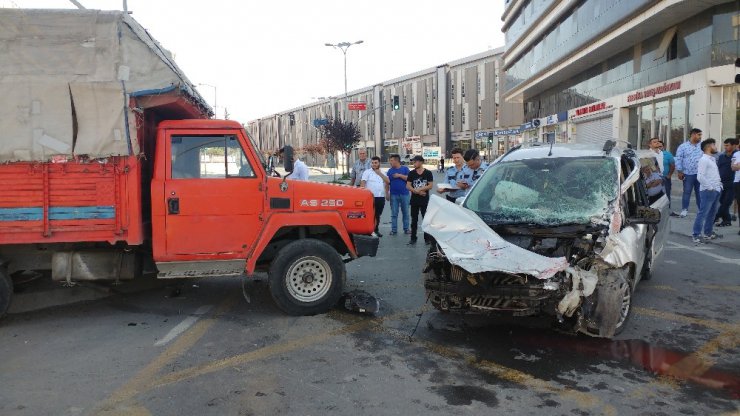 Başakşehir’de trafik kazası: 1 yaralı