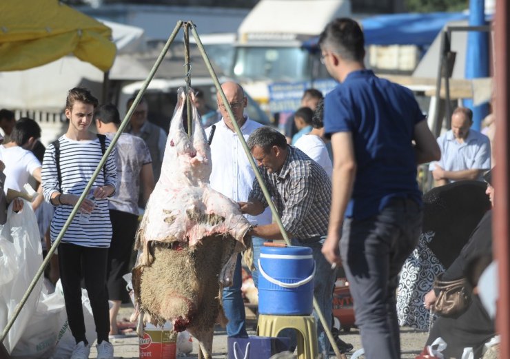 Erkekleri aratmayan kadın kasap