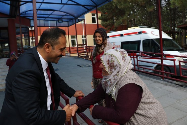 Aslan’dan hastalara ’Bayram’ ziyareti