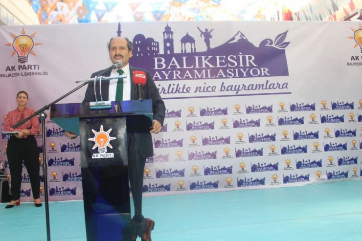 AK Parti’de coşkulu bayram kutlaması