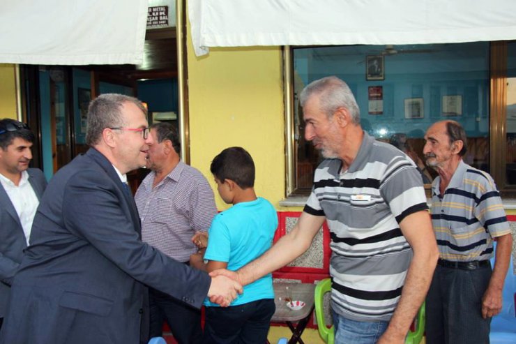 AK Parti Bilecik Milletvekili Eldemir vatandaşlarla bayramlaştı