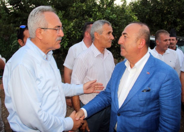 Bakan Çavuşoğlu, Alanya’da taziyeye katıldı