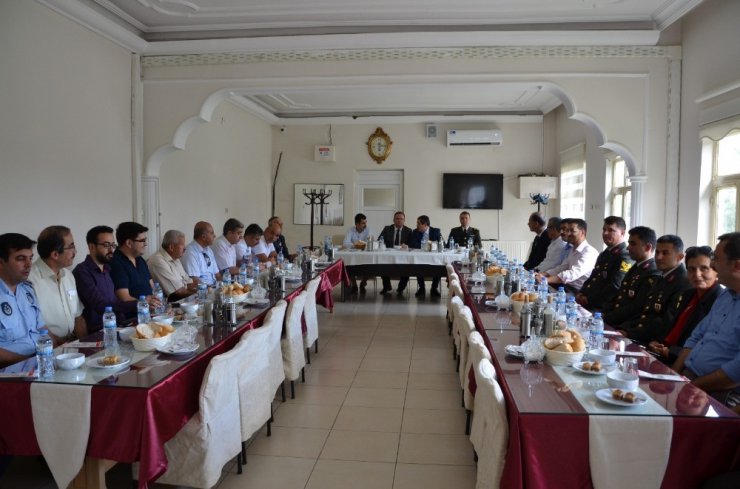 Başkan Eser’den Kaymakam Özdemir’e veda yemeği